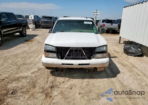 2006 Chevrolet Silverado C1500 z USA, uszkodzony, nr VIN 2GCEC19T161122198